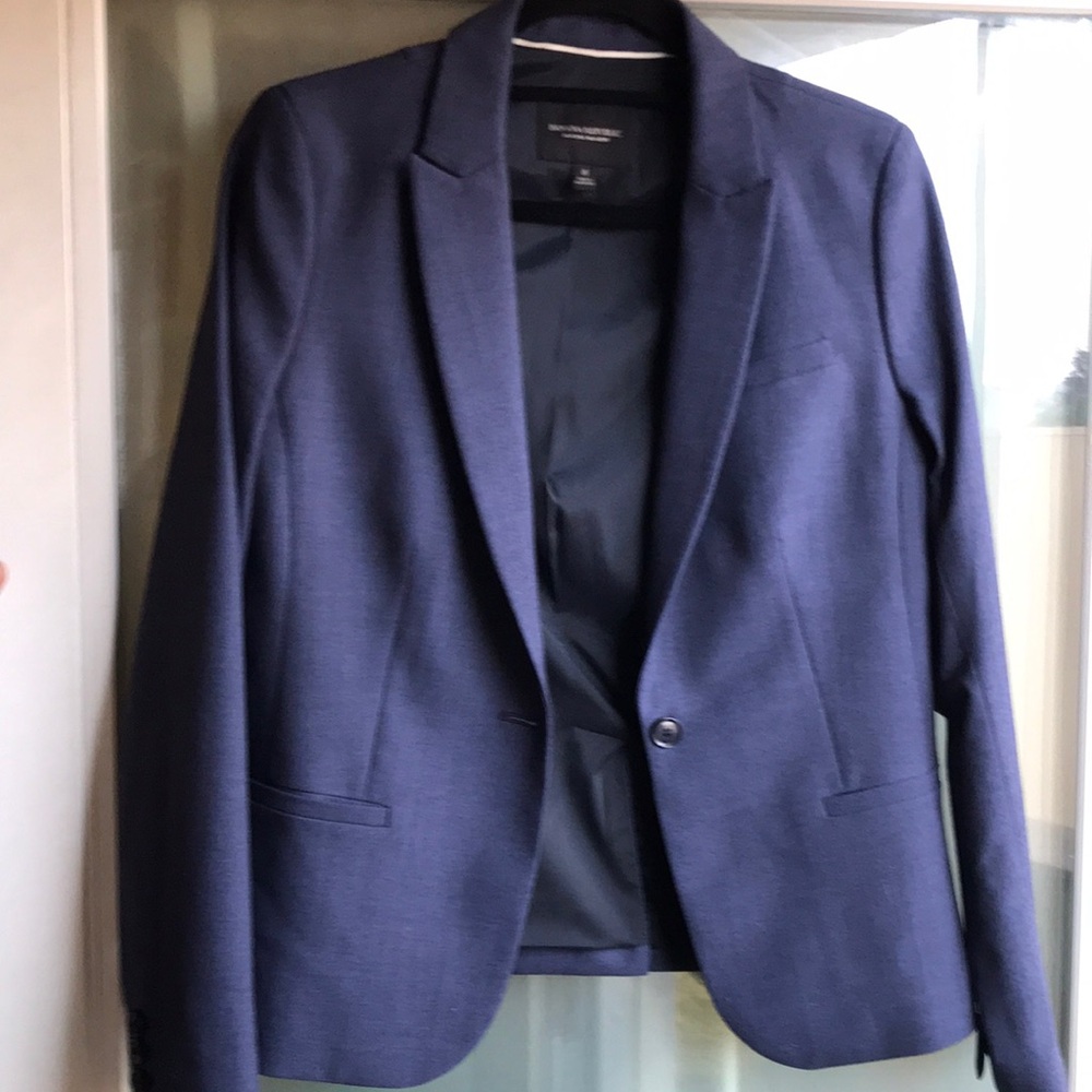 Banana Republic size 8 Navy blazer